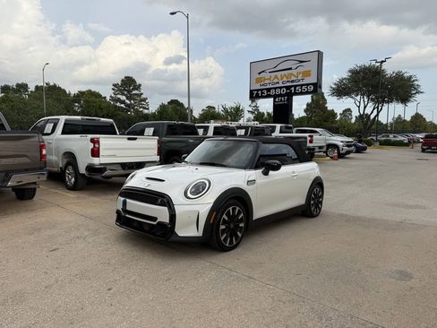 Used 2024 MINI Cooper S w/ Seaside Edition FWD image 4