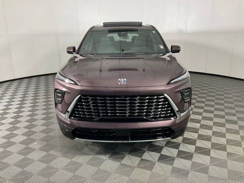 Used 2025 Buick Enclave Avenir w/ LPO, All-Weather Package image 2