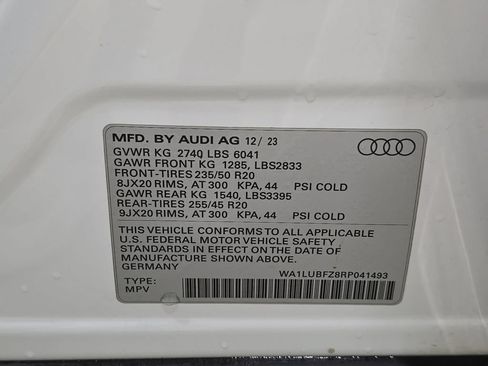 Used 2024 Audi Q4 e-tron Premium Plus w/ Premium Plus AWD/4WD image 38