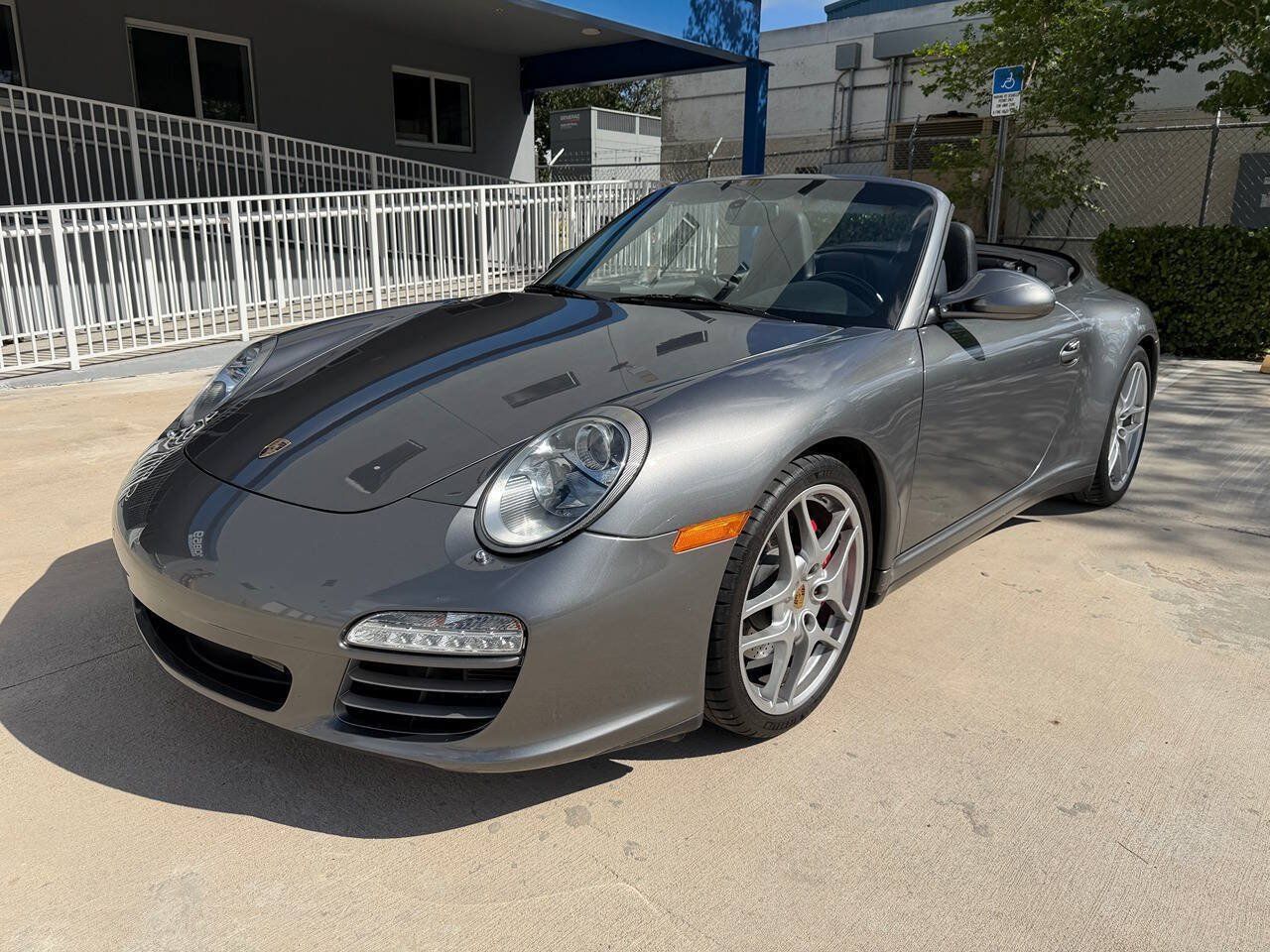 Used 2009 Porsche 911 Carrera 4S AWD/4WD image 2