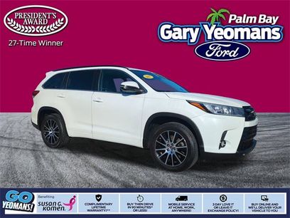 Used 2017 Toyota Highlander SE