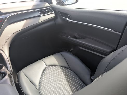 Used 2024 Toyota Camry SE FWD image 18
