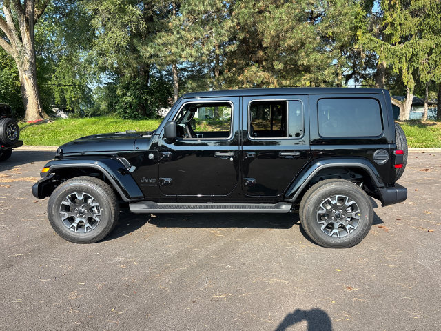 New 2027 Jeep Wrangler Unlimited Sahara AWD/4WD image 3
