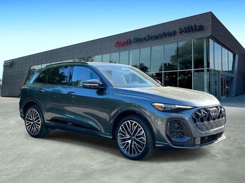Used 2025 Audi SQ5 Prestige w/ Prestige Package AWD/4WD image 7