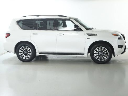 Used 2022 Nissan Armada SL w/ Midnight Edition Package RWD image 11