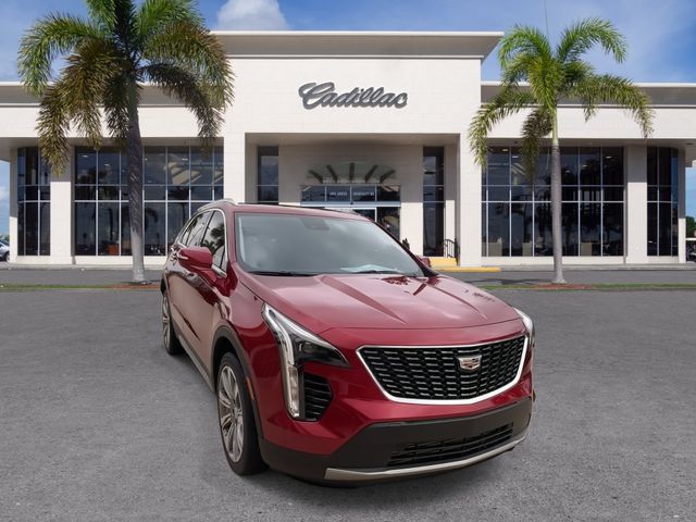 Certified 2023 Cadillac XT4 Premium Luxury FWD image 3