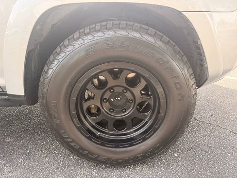 Used 2019 Toyota 4Runner SR5 Premium RWD image 4