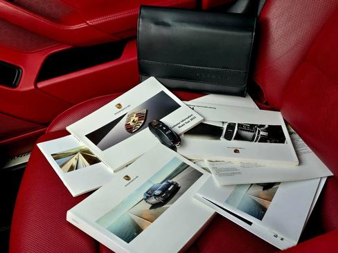 Used 2015 Porsche Panamera S image 24