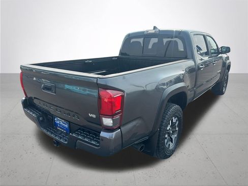 Used 2019 Toyota Tacoma TRD Off-Road w/ Technology Package AWD/4WD image 7