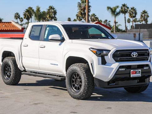 New 2026 Toyota Tacoma SR5 AWD/4WD image 4