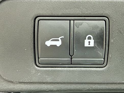 Used 2021 Nissan Rogue SL FWD image 13