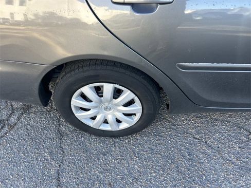 Used 2003 Toyota Camry LE image 12