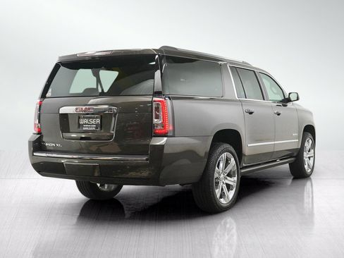 Used 2019 GMC Yukon XL Denali w/ Denali Ultimate Package AWD/4WD image 5