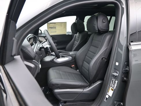 New 2026 Mercedes-Benz GLS 450 4MATIC image 18
