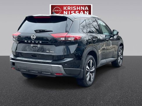 Used 2025 Nissan Rogue SL w/ SL Premium Package image 7