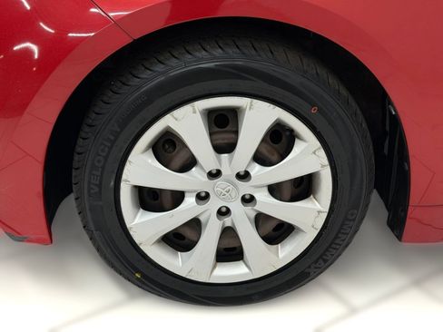Used 2020 Toyota Corolla LE FWD image 10