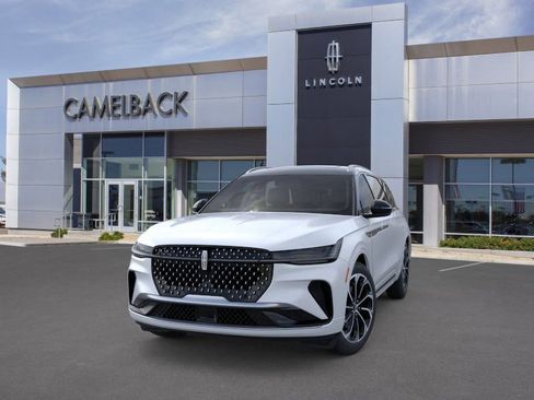 New 2026 Lincoln Nautilus Reserve image 2