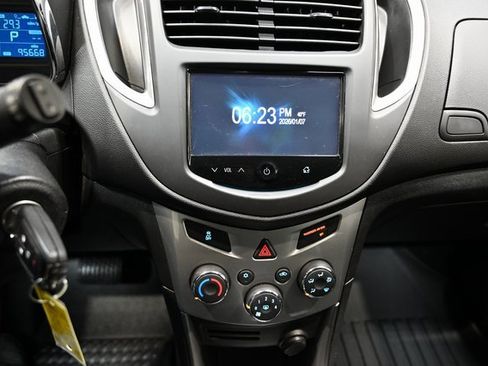 Used 2016 Chevrolet Trax LT w/ LT Convenience Package image 14