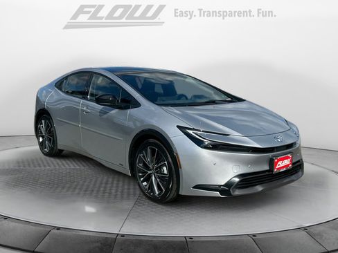 Used 2025 Toyota Prius Limited image 1