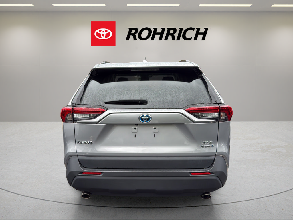 Used 2022 Toyota RAV4 XLE w/ Convenience Package AWD/4WD image 6