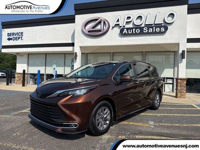 Used 2023 Toyota Sienna XLE