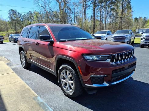 Used 2023 Jeep Grand Cherokee L Limited image 3