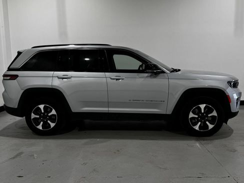 Used 2023 Jeep Grand Cherokee 4WD 4xe image 21