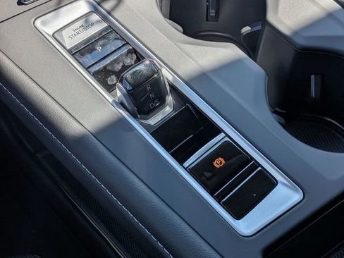 New 2026 Volkswagen Atlas SE image 13