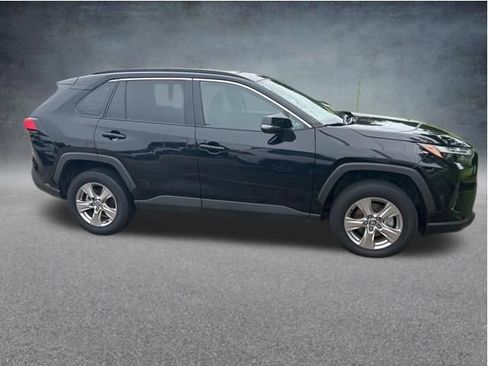 Used 2025 Toyota RAV4 XLE FWD image 10