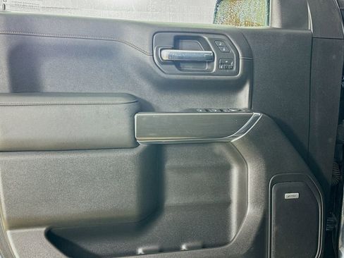 Used 2021 GMC Sierra 1500 AT4 w/ AT4 Premium Package image 9