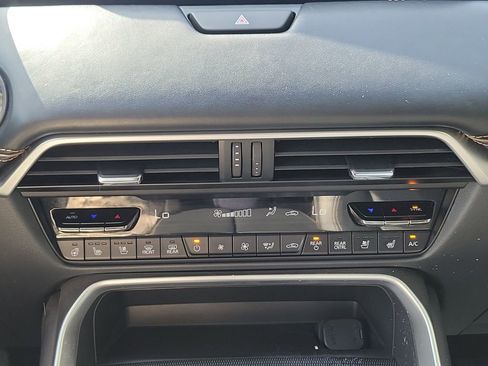 Used 2024 MAZDA CX-90 Plug-In Hybrid w/ Premium Plus image 37