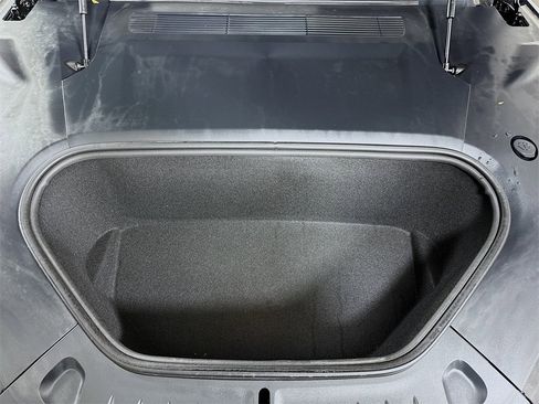 Used 2022 Tesla Model S image 34