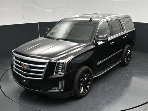 Used 2019 Cadillac Escalade Luxury AWD/4WD image 57