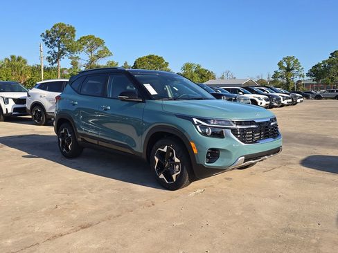 New 2026 Kia Seltos S FWD image 2
