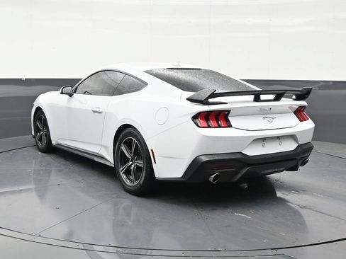 Used 2024 Ford Mustang Coupe RWD image 3