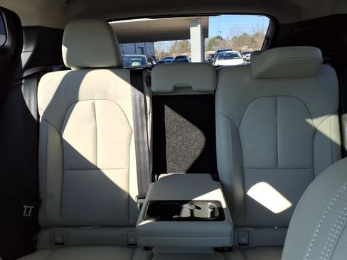 New 2026 Volvo XC40 B5 Ultra w/ Protection Package Premier image 17