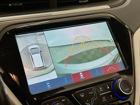 Used 2017 Chevrolet Bolt Premier w/ Driver Confidence II Package image 22