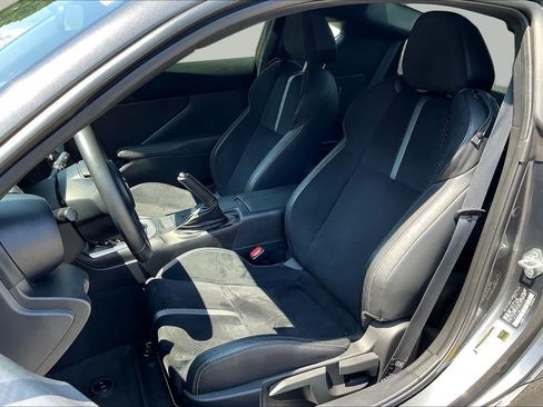 Used 2025 Toyota GR86 Premium RWD image 7