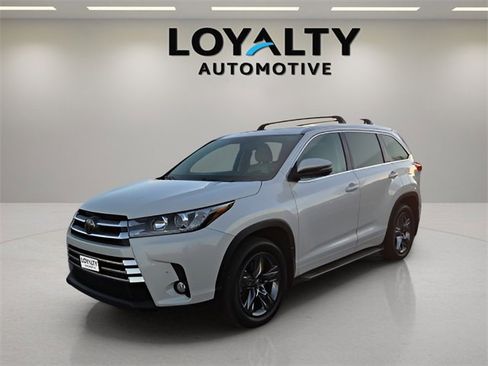 Used 2018 Toyota Highlander Limited Platinum image 1