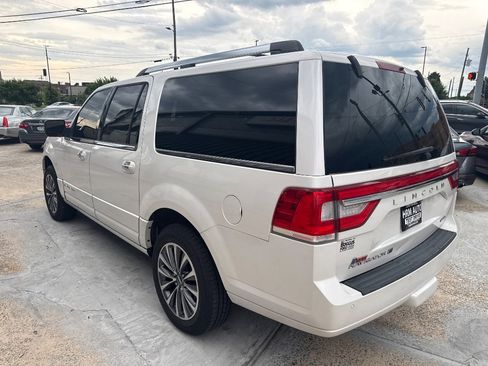 Used 2015 Lincoln Navigator L 2WD image 3