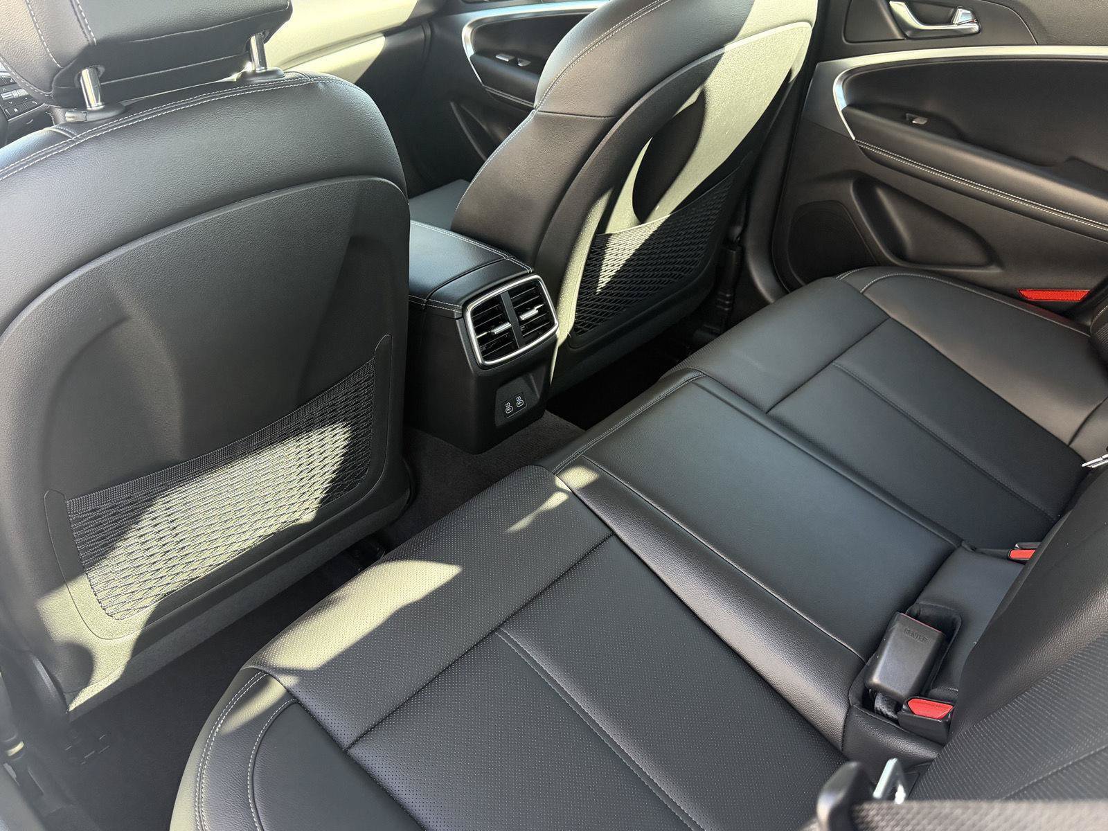 Used 2026 Genesis G70 2.5T RWD image 33