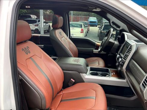 Used 2018 Ford F250 King Ranch w/ King Ranch Ultimate Package AWD/4WD image 8