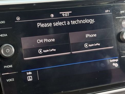 Used 2021 Volkswagen Atlas Cross Sport SEL R-Line w/ Cross Sport MDO Package image 17