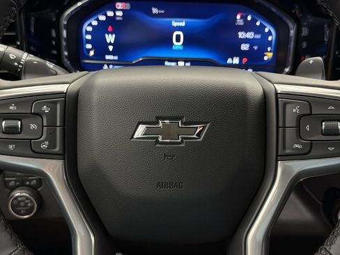 Used 2025 Chevrolet Silverado 1500 LT Trail Boss w/ Convenience Package II AWD/4WD image 28