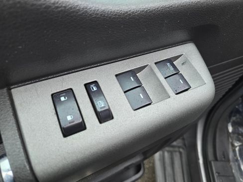 Used 2011 Ford F350 Lariat image 25
