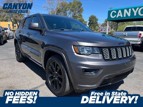 Used 2017 Jeep Grand Cherokee Altitude RWD image 1