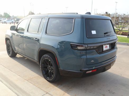 New 2026 Jeep Grand Wagoneer Limited AWD/4WD image 25