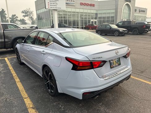 Certified 2023 Nissan Altima 2.5 SR FWD image 6