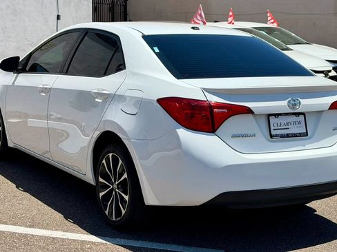Used 2017 Toyota Corolla SE w/ SE Premium Package FWD image 11