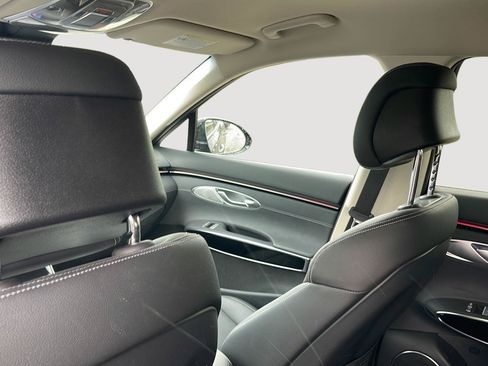 New 2026 Genesis GV70 2.5T AWD/4WD image 15